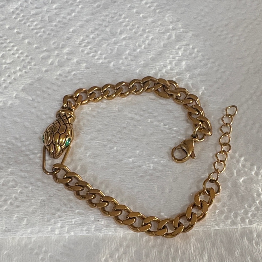 Chic Gold✨️ Tone Snake🐍 Chain Bracelet sz 7 with extender✨️🐍
